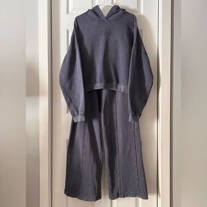 Gap Matching Hoodie and Sweatpants Set